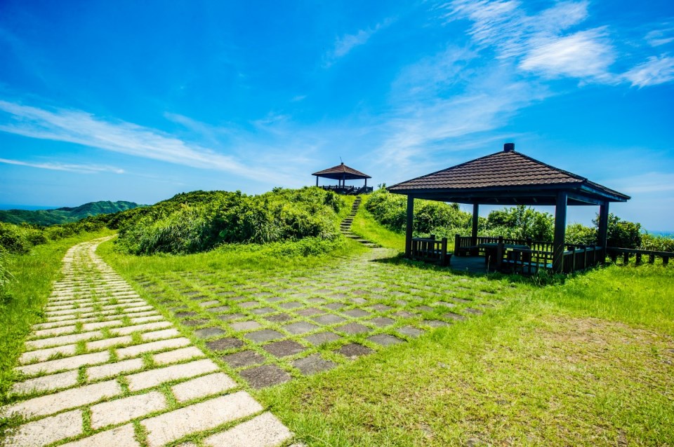 Longdong Bay Hiking Trail and appreciate beauty of nature
