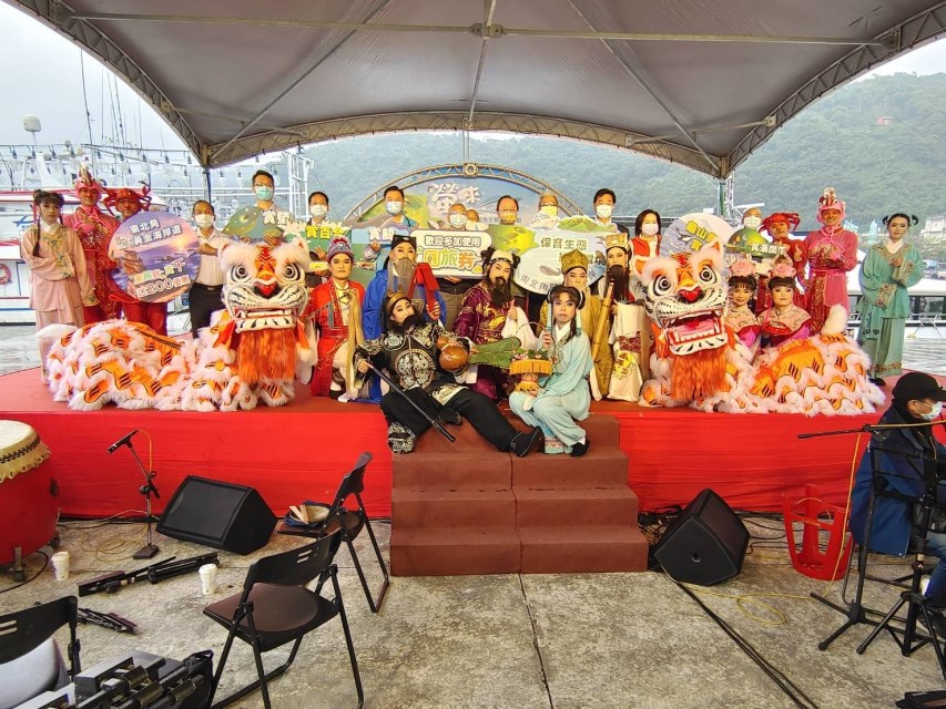 蘭陽戲劇團首度登上龜山島表演「春暖花開」