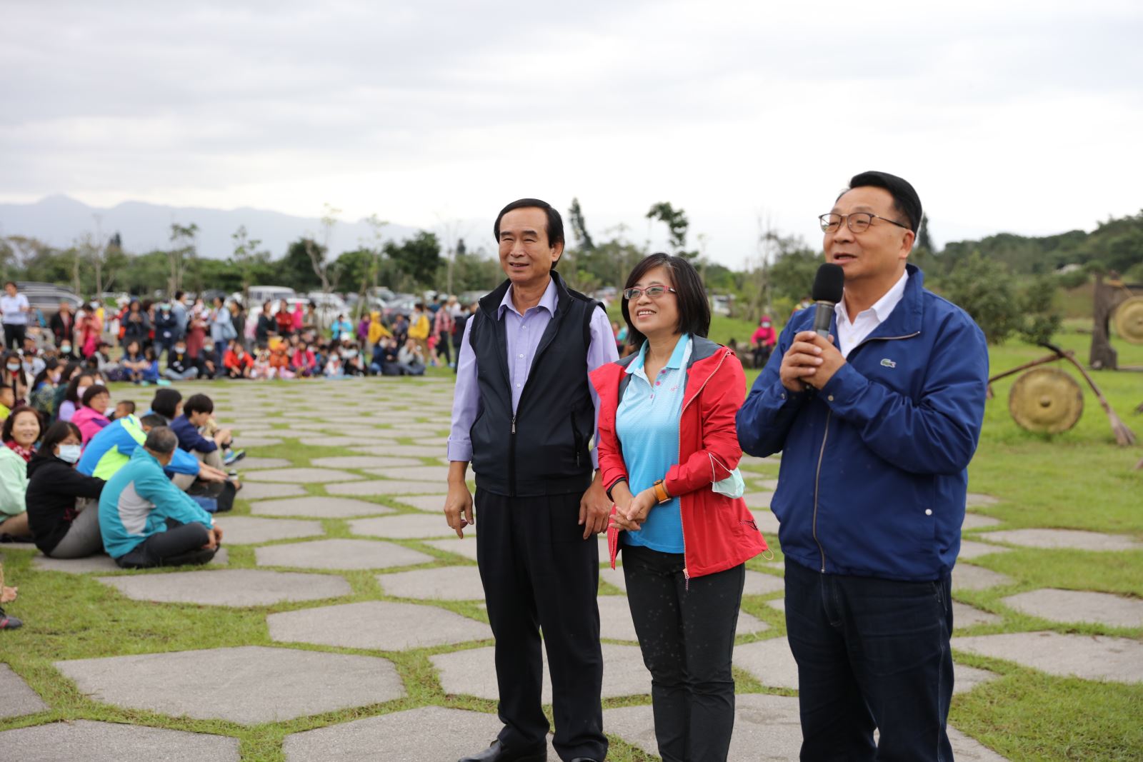 Pidato oleh legislator Chen Oupo
