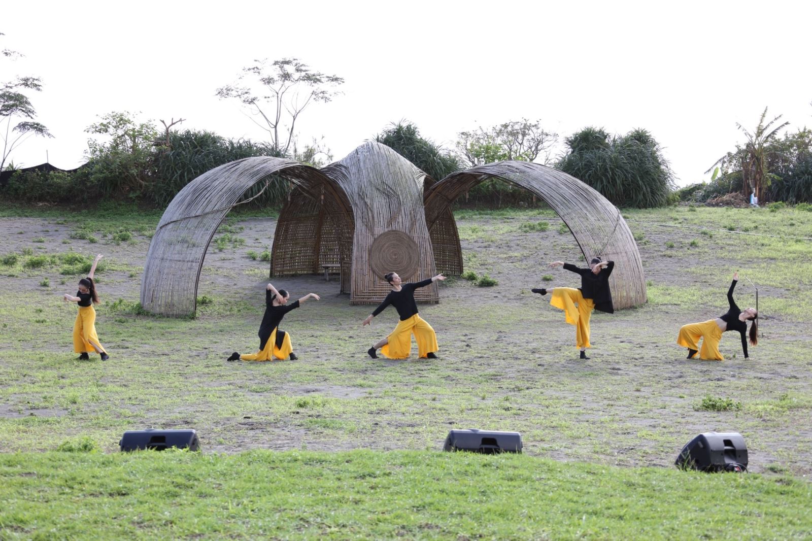 The dancers danced before the last works