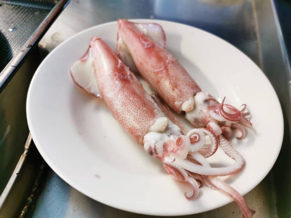 焼きたてのロールパン