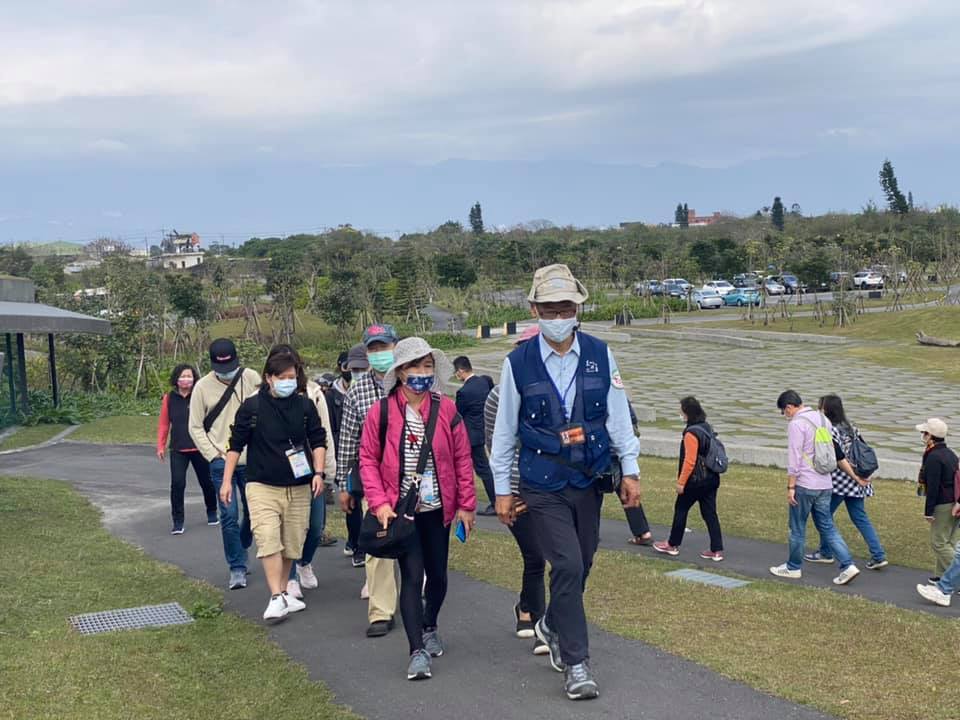 Tur Berpemandu ke Bukit Pasir Zhuangwei