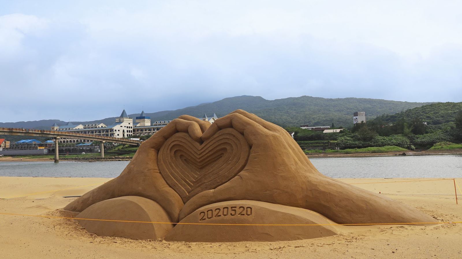 Скульптура из песка 2020