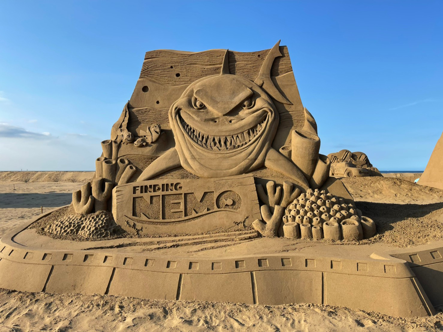 砂の彫刻の季節の活動