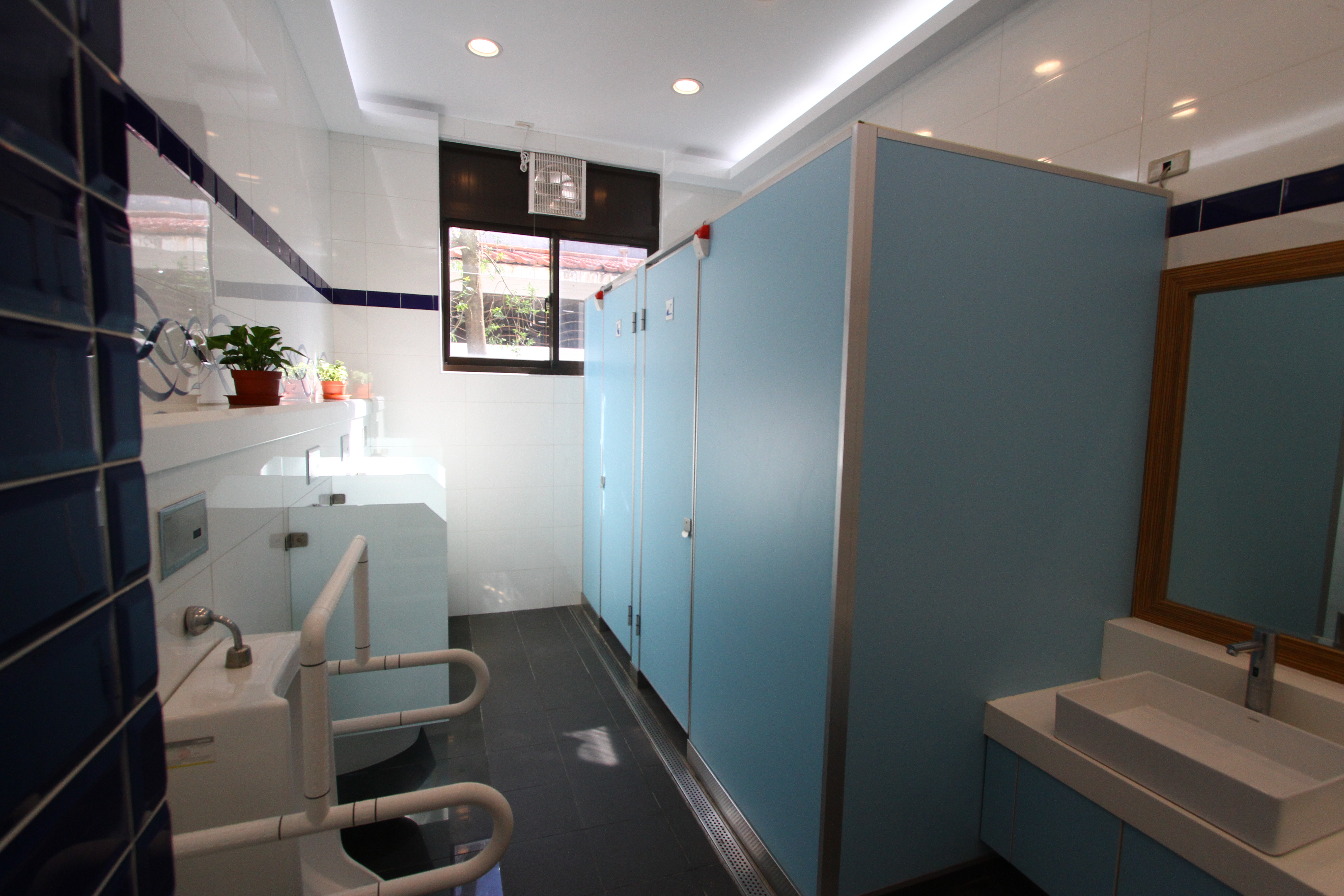 푸롱 방문객 센터 공중 화장실