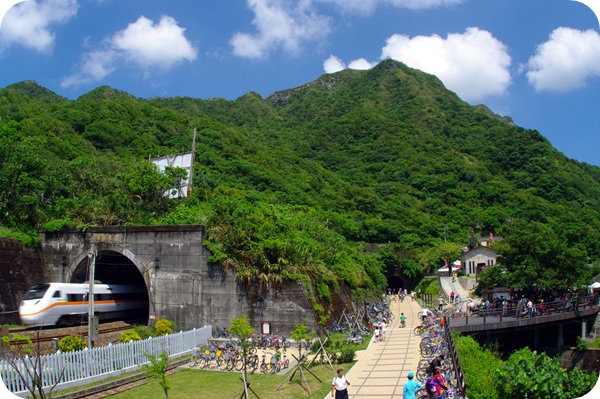 Terowongan Sepeda Cao Ling Lama - Pintu Keluar Selatan
