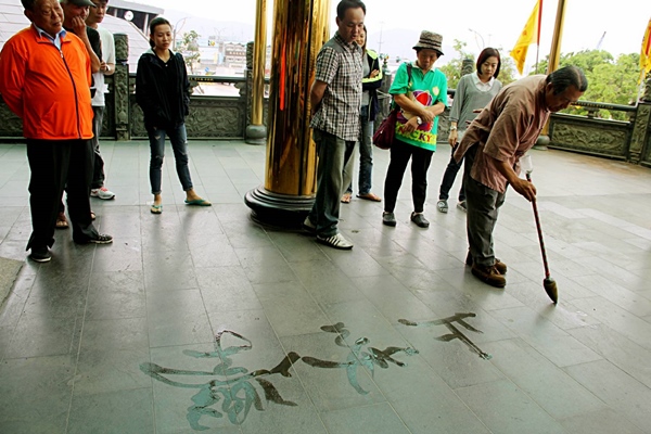 Triển lãm giáo viên và học sinh trường trung học quốc gia Nan'an, ngắm nhìn vẻ đẹp của làng chài miền nam Australia