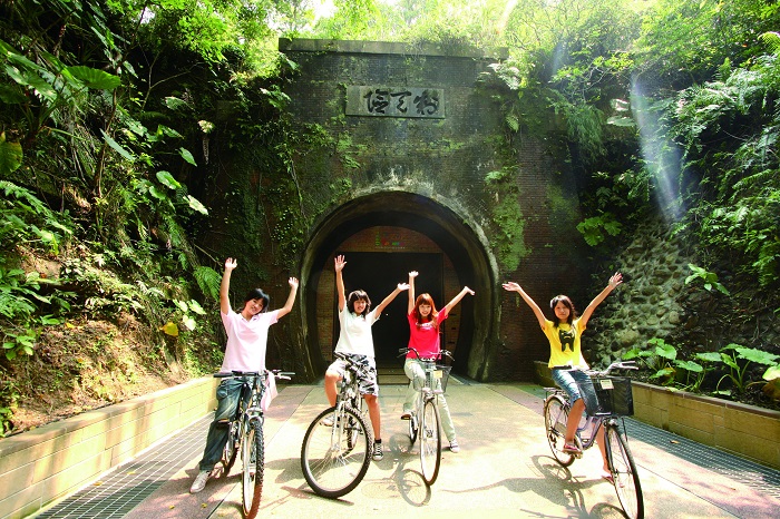 東北角暨宜蘭風管處以舊草嶺自行車道入圍明日旅業大獎